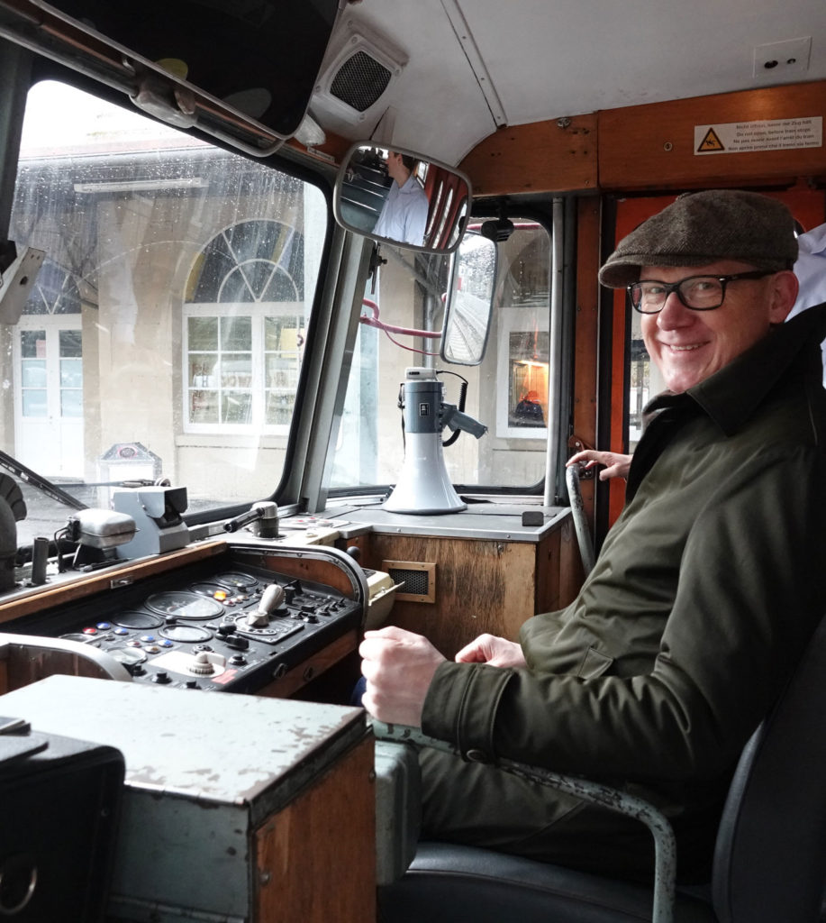 Das Archiv-Bild entstand bei einem Vor-Ort-Termin zur Landesgartenschau im historischen Schienenbus der Eisenbahnfreunde Zollernbahn im Rottweiler Bahnhof