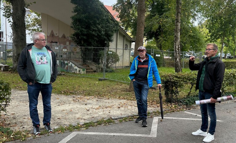 Mobilitätsbeauftragter Horst Bisinger und sein Team diskutierten mit den Teilnehmenden des Ortsrundgangs über die Maßnahmen im Sprengerort (Foto: Stadt Rottweil / Hermann).